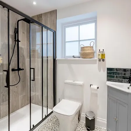 The Haze House - 4 Bed Townhouse Apartment Bath Exterior photo