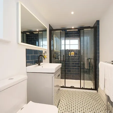 The Haze House - 4 Bed Townhouse Apartment Bath Exterior photo